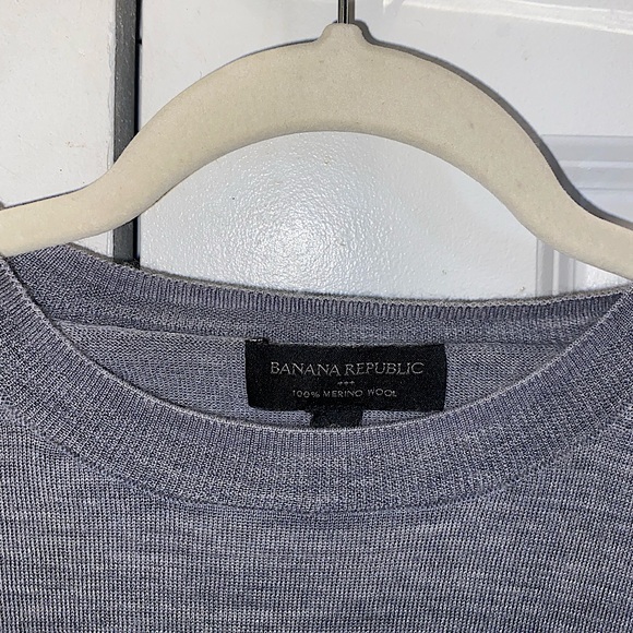 Banana Republic Gray Distressed Sweater Size S - Picture 3 of 6